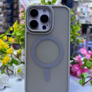 case ahumado con magsafe y cámara metálica